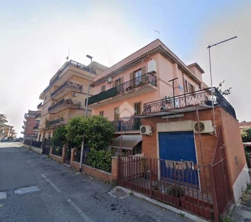 appartamento in vendita a Roma in zona Fidene