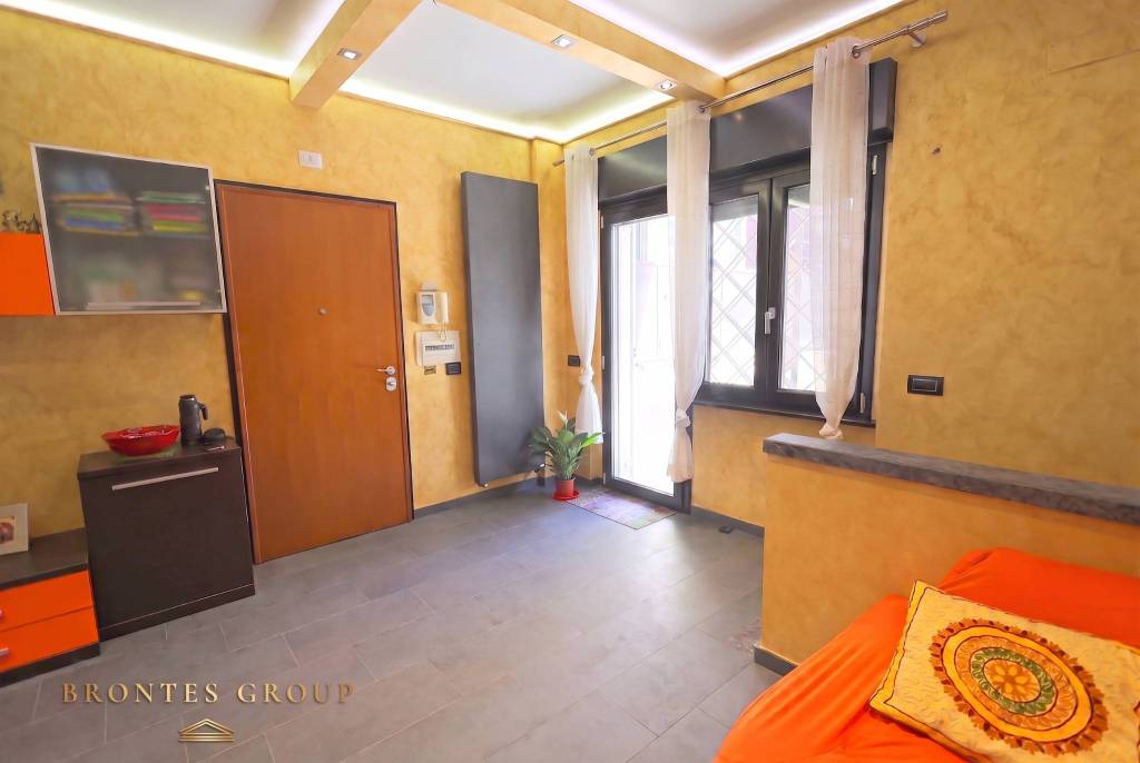 appartamento in vendita a Roma in zona Appio Claudio