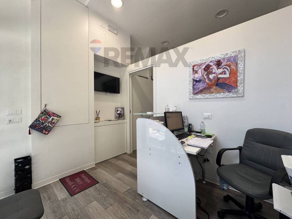 appartamento in vendita a Roma in zona Ostiense