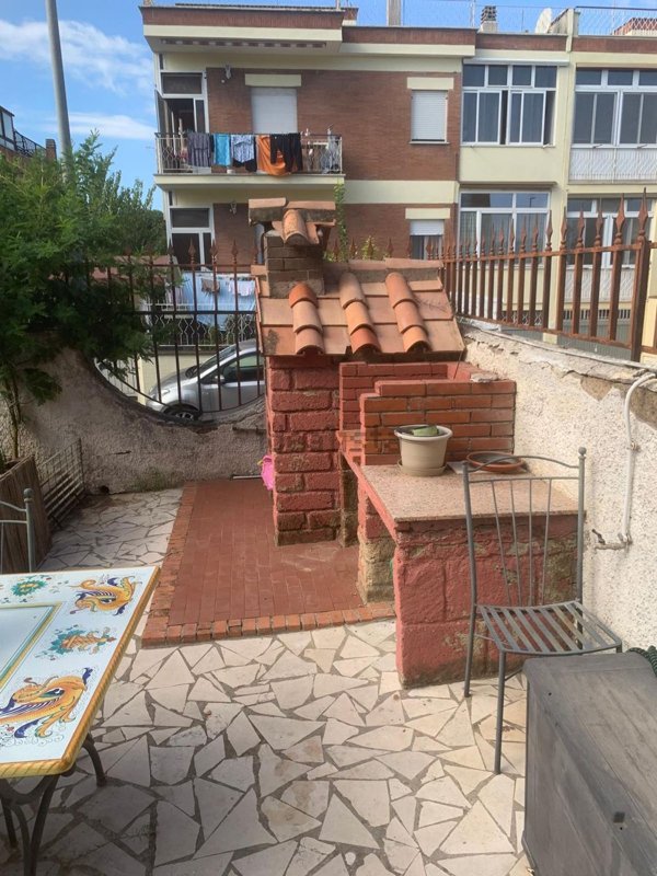 casa indipendente in vendita a Roma in zona Acilia