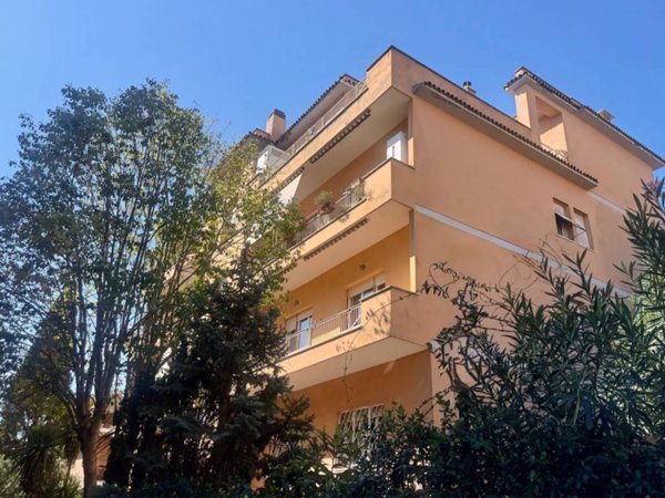 appartamento in vendita a Roma in zona Tor di Quinto