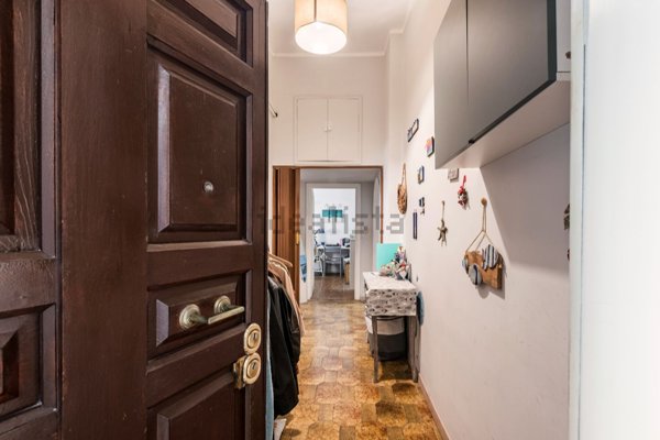 appartamento in vendita a Roma in zona Ostiense