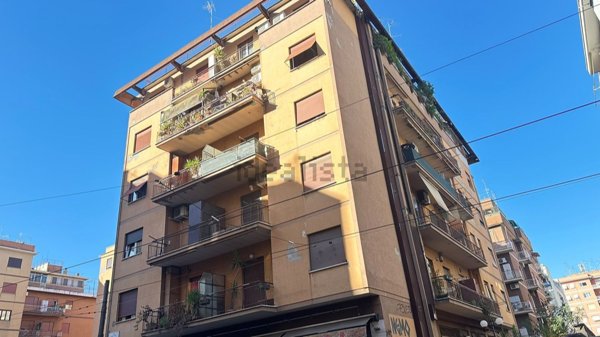 appartamento in vendita a Roma in zona Prenestino-Centocelle