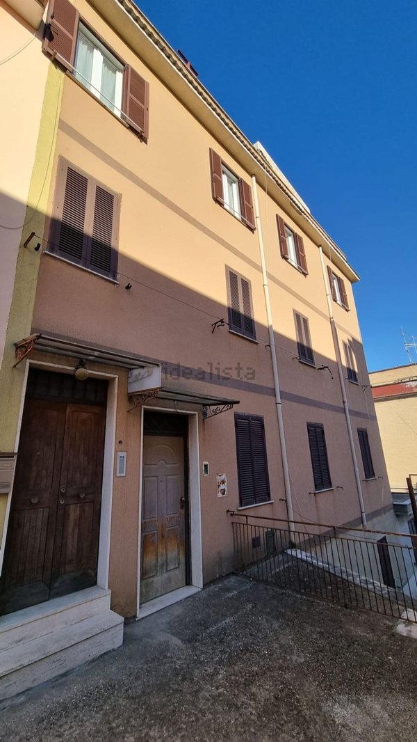 appartamento in vendita a Roma in zona Tomba di Nerone