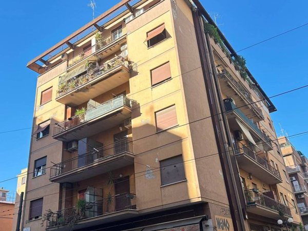 appartamento in vendita a Roma in zona Prenestino-Centocelle