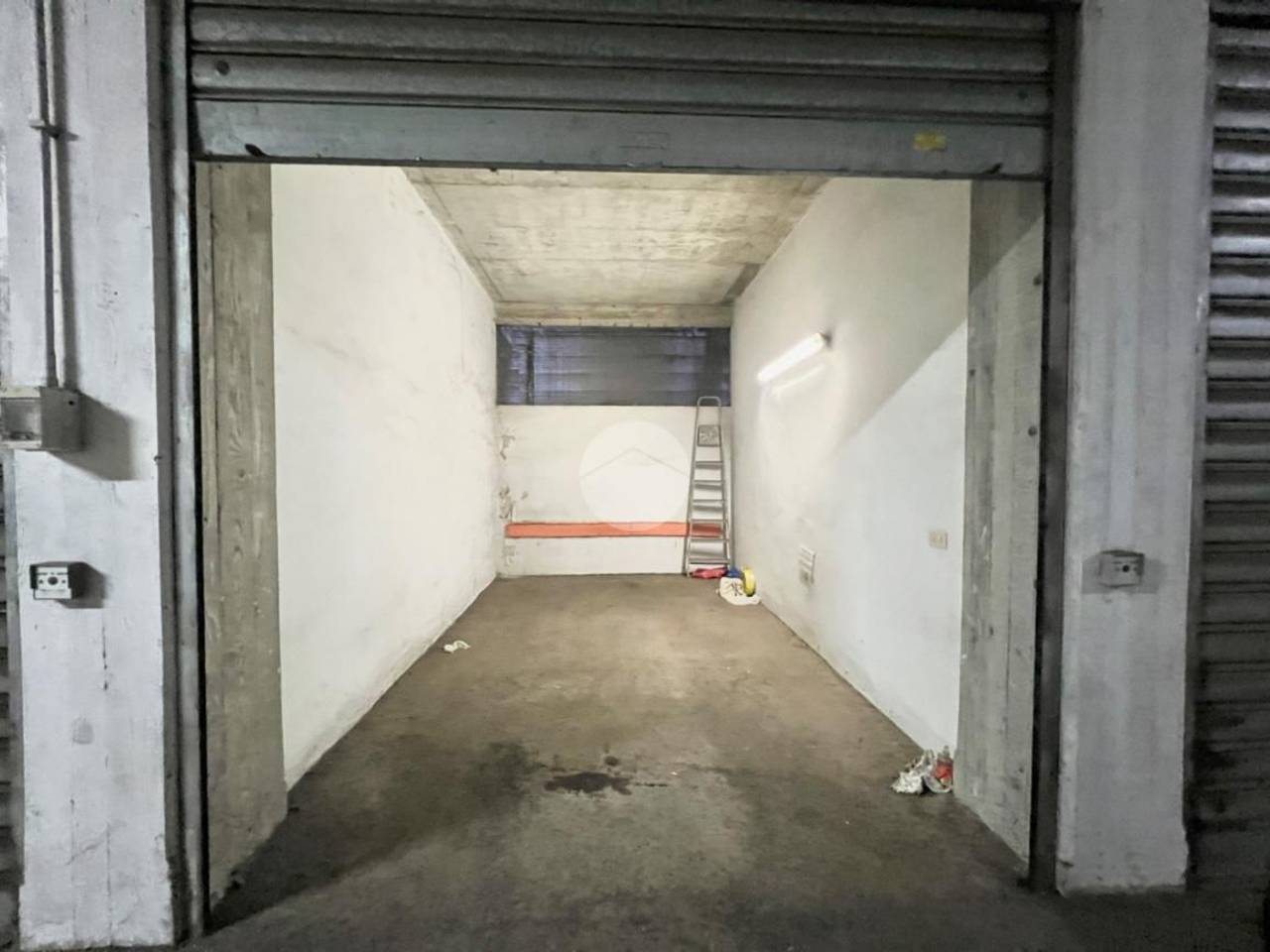box auto in vendita a Roma in zona Appio Pignatelli