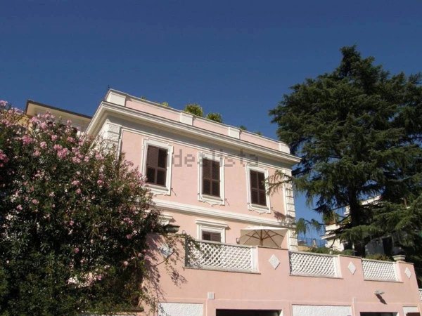 casa indipendente in vendita a Roma in zona Gianicolense