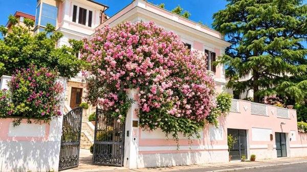 casa indipendente in vendita a Roma in zona Gianicolense