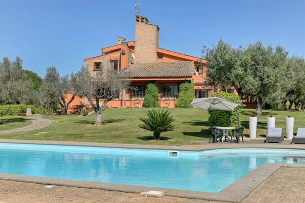 casa indipendente in vendita a Roma in zona Cinquina