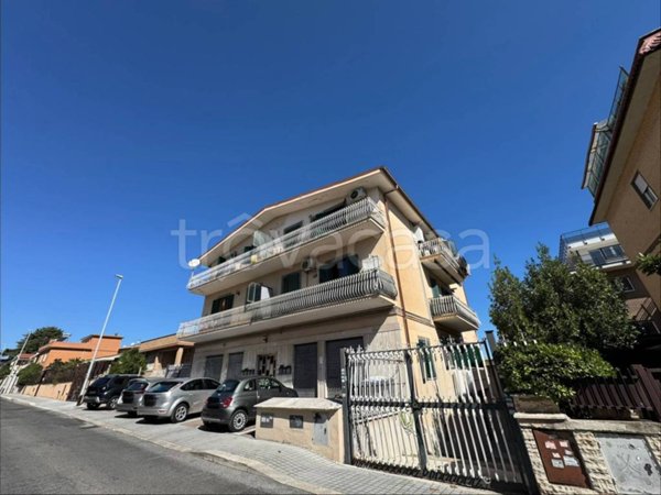 appartamento in vendita a Roma in zona Casal Morena
