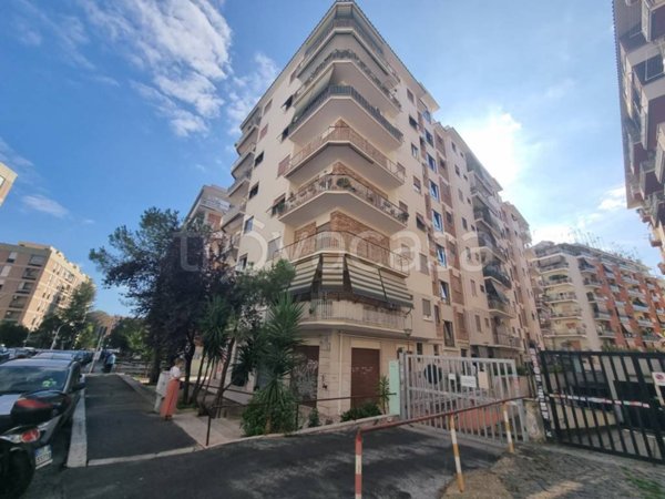 appartamento in vendita a Roma in zona Cinecittà