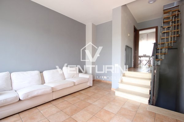 casa indipendente in vendita a Roma in zona Valle Muricana