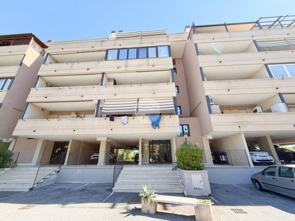 appartamento in vendita a Roma in zona Ponte Mammolo