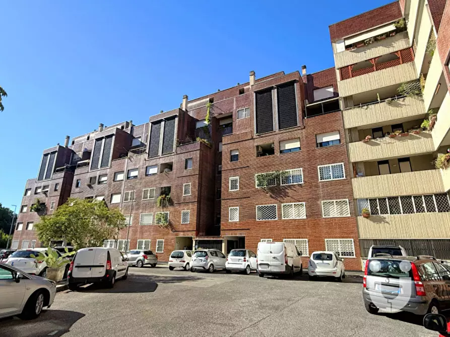 appartamento in vendita a Roma in zona Ardeatino