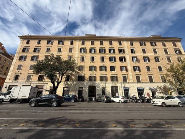 appartamento in vendita a Roma in zona Testaccio