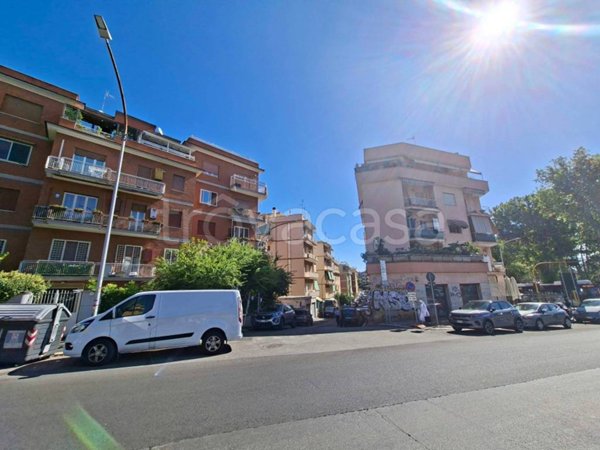 locale di sgombero in vendita a Roma in zona Gianicolense