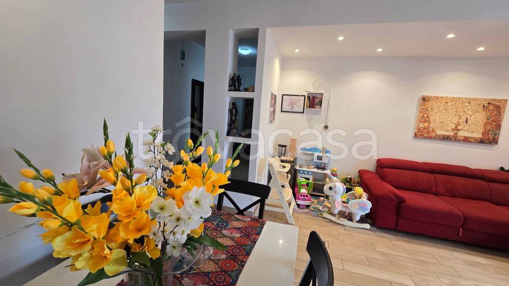 appartamento in vendita a Roma in zona Ostiense