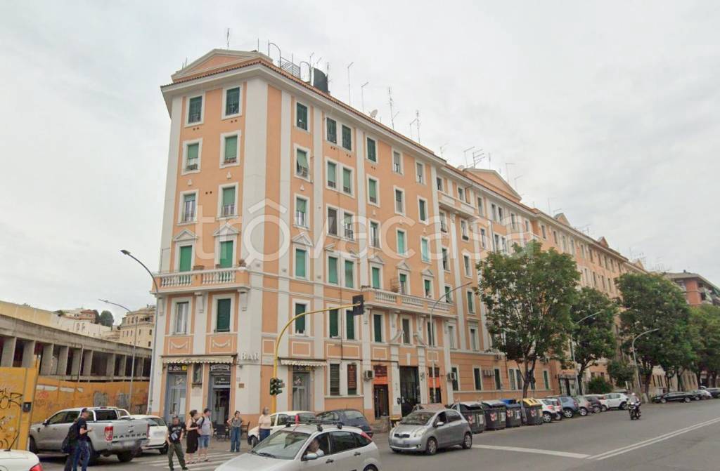 appartamento in vendita a Roma in zona Portuense