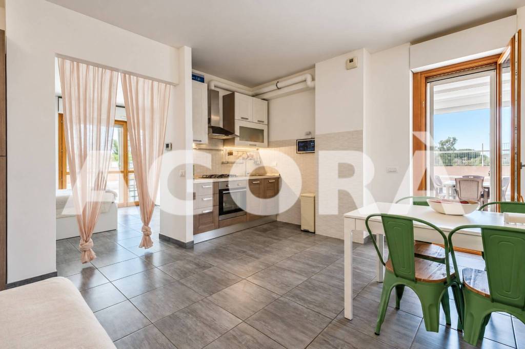 appartamento in vendita a Roma in zona Acilia