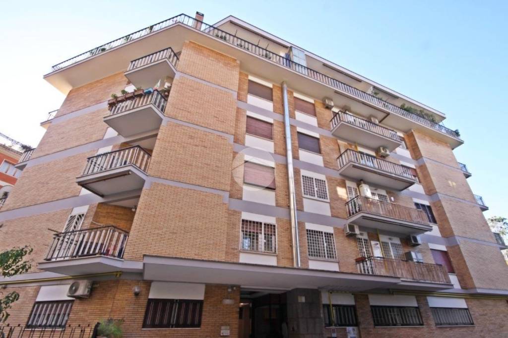 appartamento in vendita a Roma in zona Prenestino-Labicano