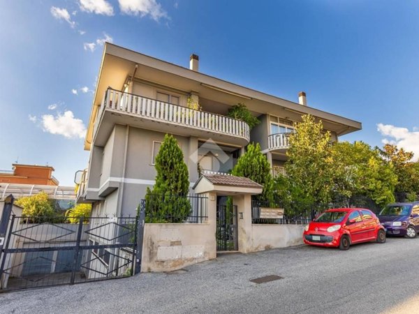 appartamento in vendita a Roma in zona Finocchio