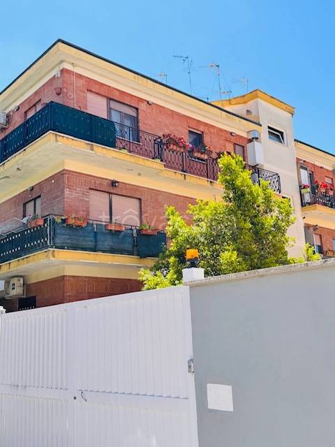 appartamento in vendita a Roma in zona Acilia