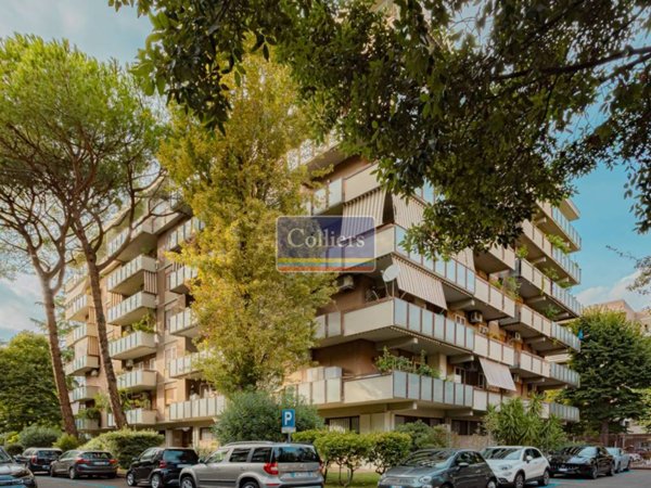 appartamento in vendita a Roma in zona Vigna Murata