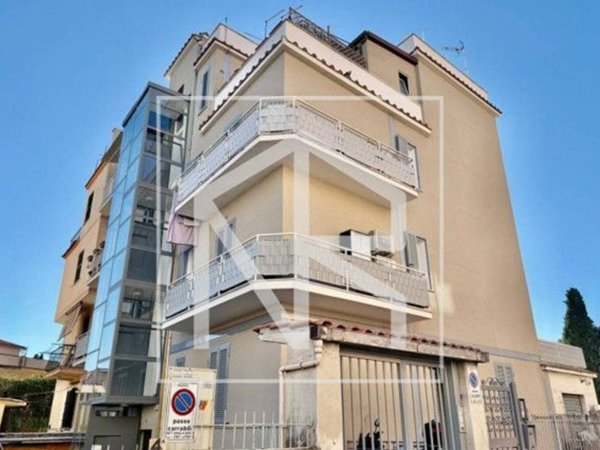 appartamento in vendita a Roma in zona Prenestino-Centocelle
