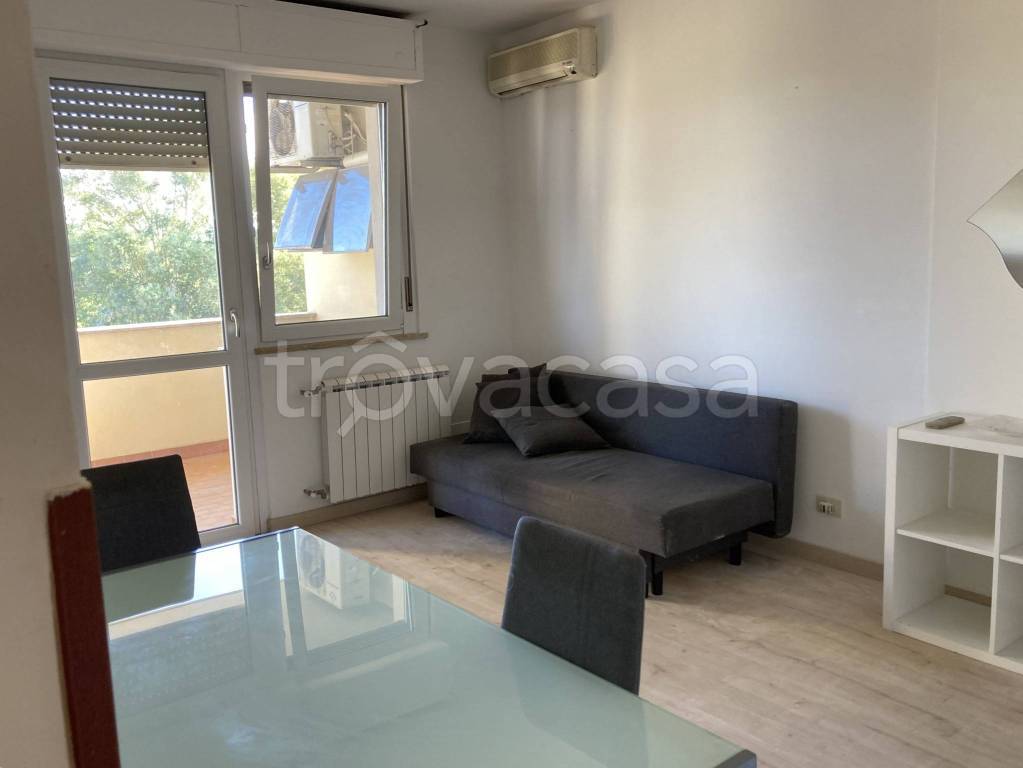 appartamento in vendita a Roma in zona Axa