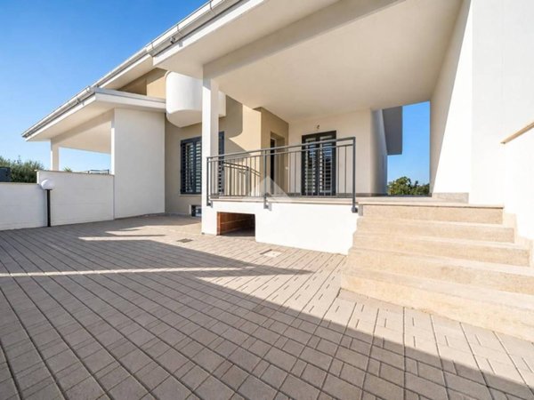 casa indipendente in vendita a Roma in zona Castelverde