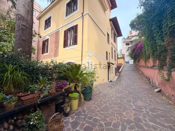 appartamento in vendita a Roma in zona Monte Sacro/Talenti