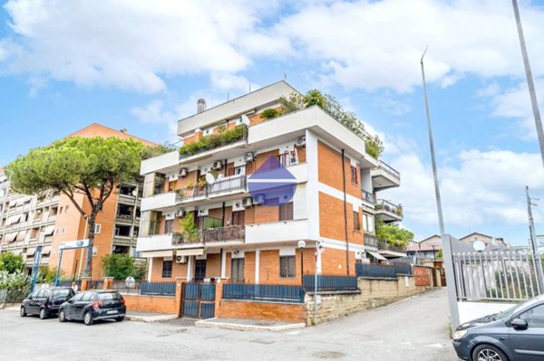 appartamento in vendita a Roma in zona Torre Maura