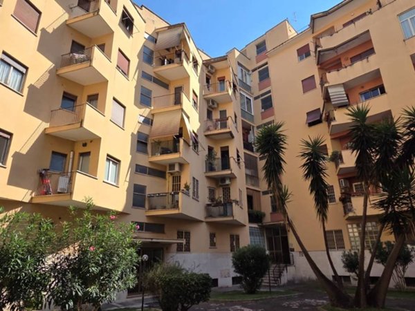 appartamento in vendita a Roma in zona Ardeatino