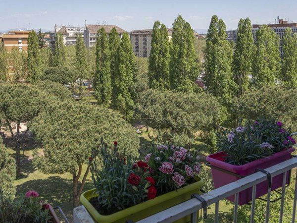 appartamento in vendita a Roma in zona Ardeatino