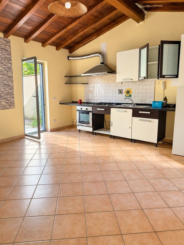 appartamento in vendita a Roma in zona Tuscolano