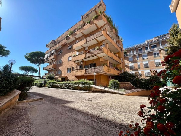appartamento in vendita a Roma in zona Monte Sacro/Talenti