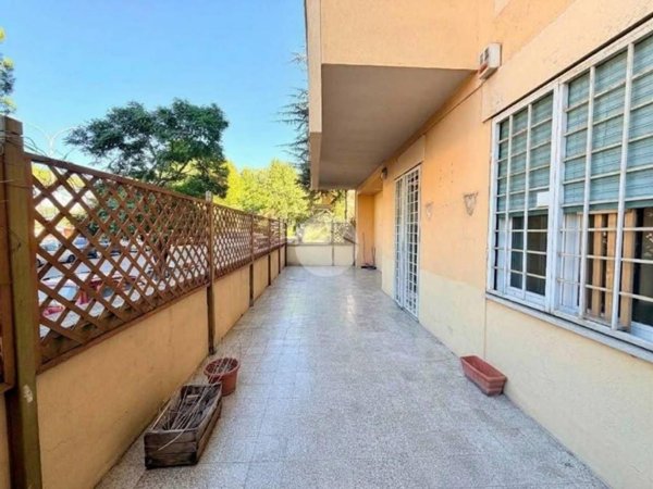 appartamento in vendita a Roma in zona Ostiense