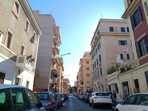 appartamento in vendita a Roma in zona Tuscolano