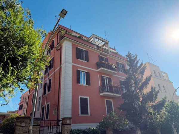 appartamento in vendita a Roma in zona Gianicolense