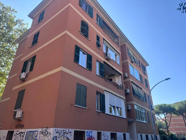 appartamento in vendita a Roma in zona Ostiense