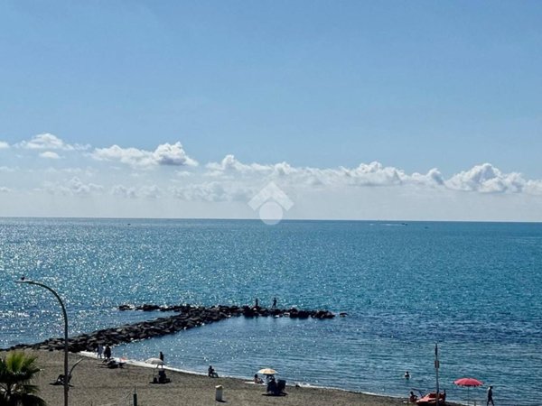 appartamento in vendita a Roma in zona Ostia