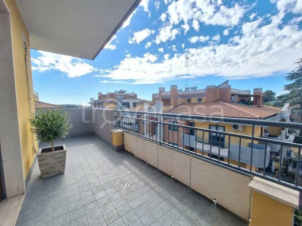 appartamento in vendita a Roma in zona Massimina/Casal Lumbroso