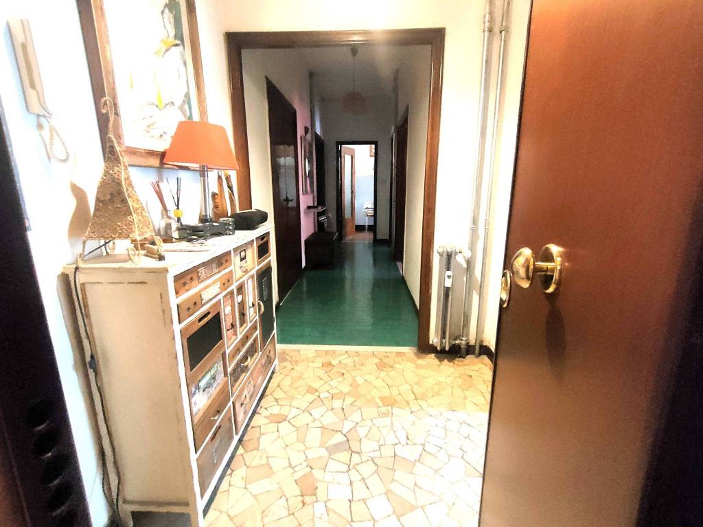 appartamento in vendita a Roma in zona Ostiense
