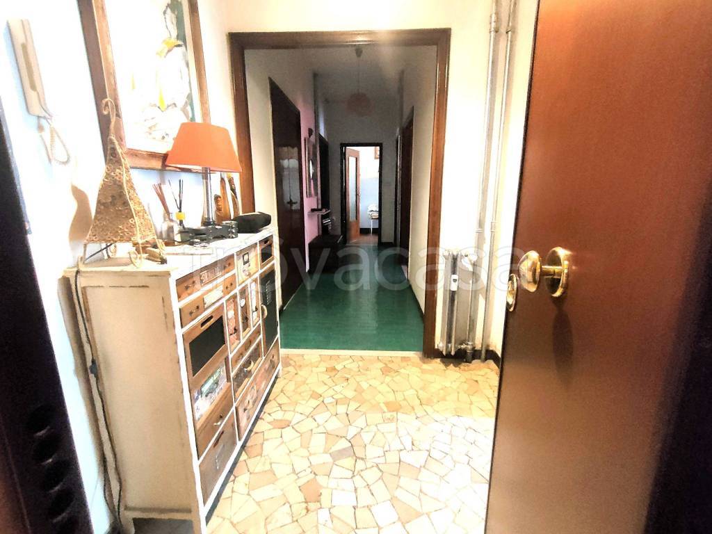 appartamento in vendita a Roma in zona Ostiense