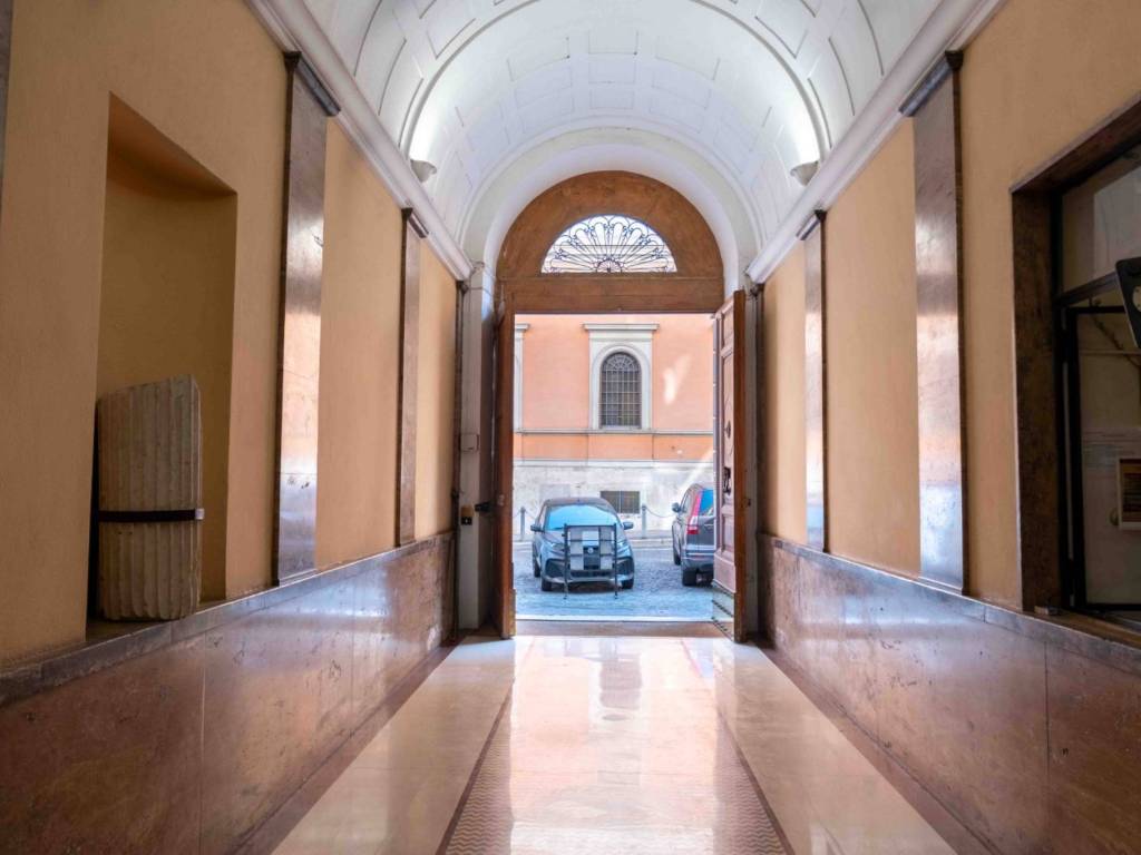appartamento in vendita a Roma in zona Ludovisi/Sallustiano