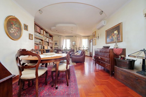 appartamento in vendita a Roma in zona Appio Latino
