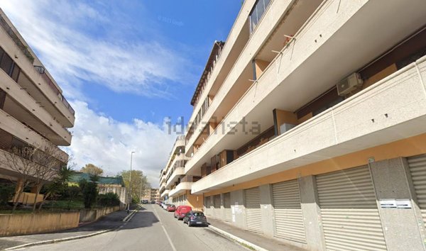 negozio in vendita a Roma in zona Acilia
