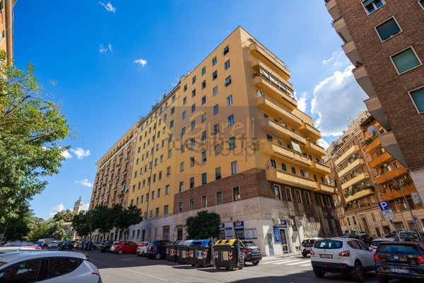 appartamento in vendita a Roma in zona Tuscolano