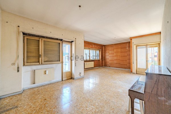 appartamento in vendita a Roma in zona Ardeatino