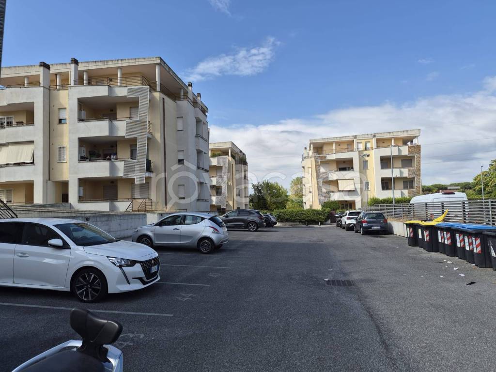 appartamento in vendita a Roma in zona Selva Candida